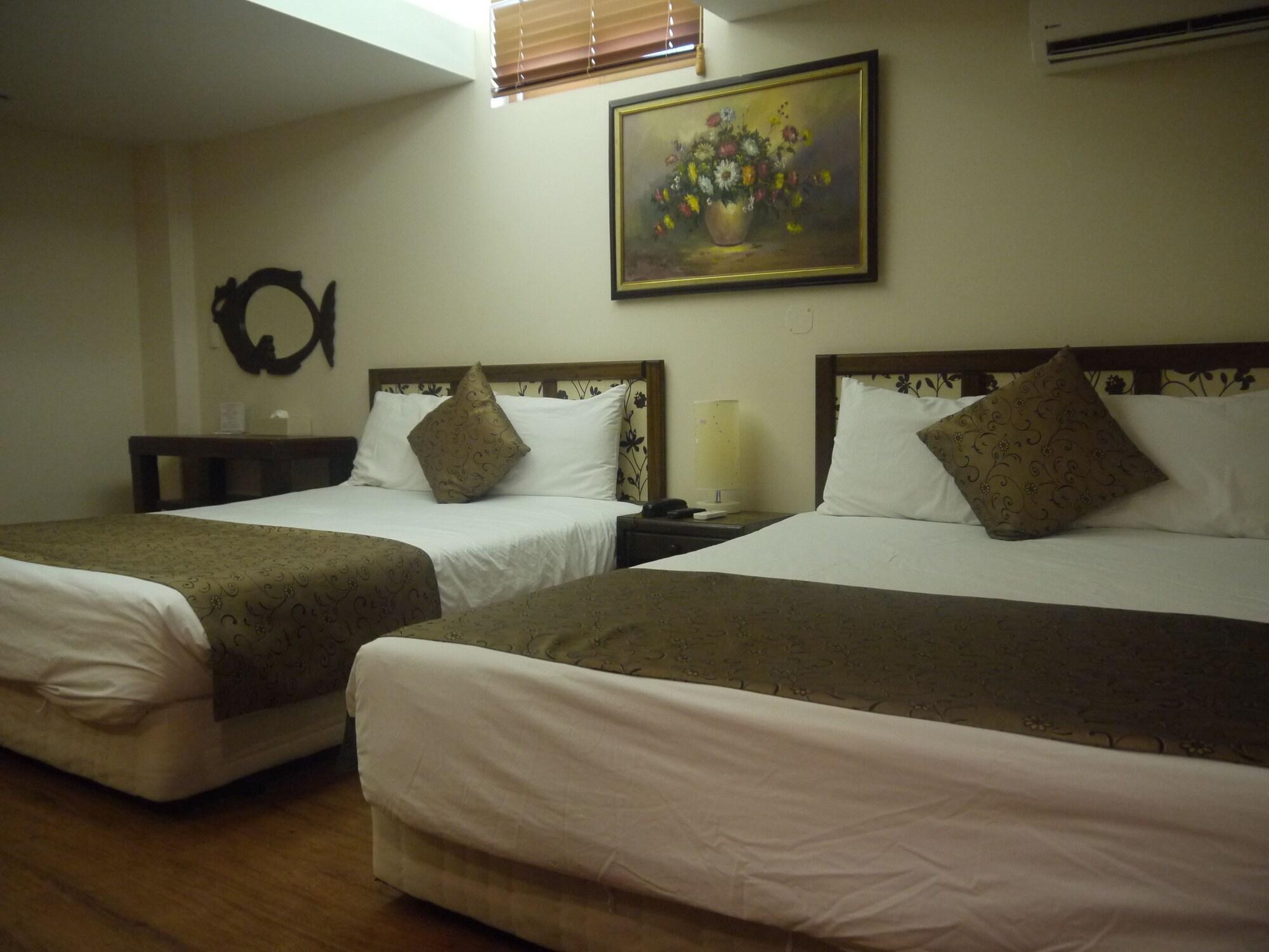 Holiday Saipan Hotel Exterior photo
