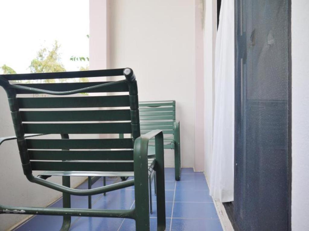 Holiday Saipan Hotel Exterior photo