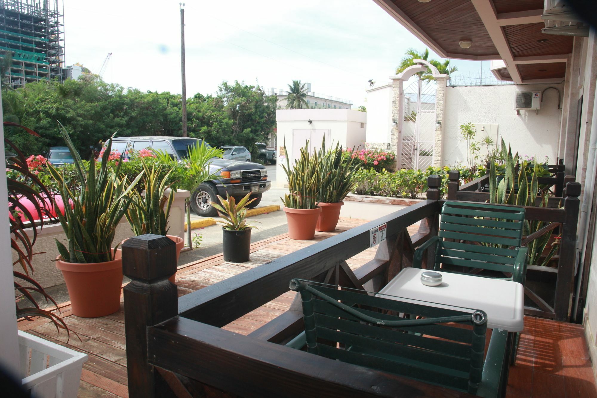 Holiday Saipan Hotel Exterior photo