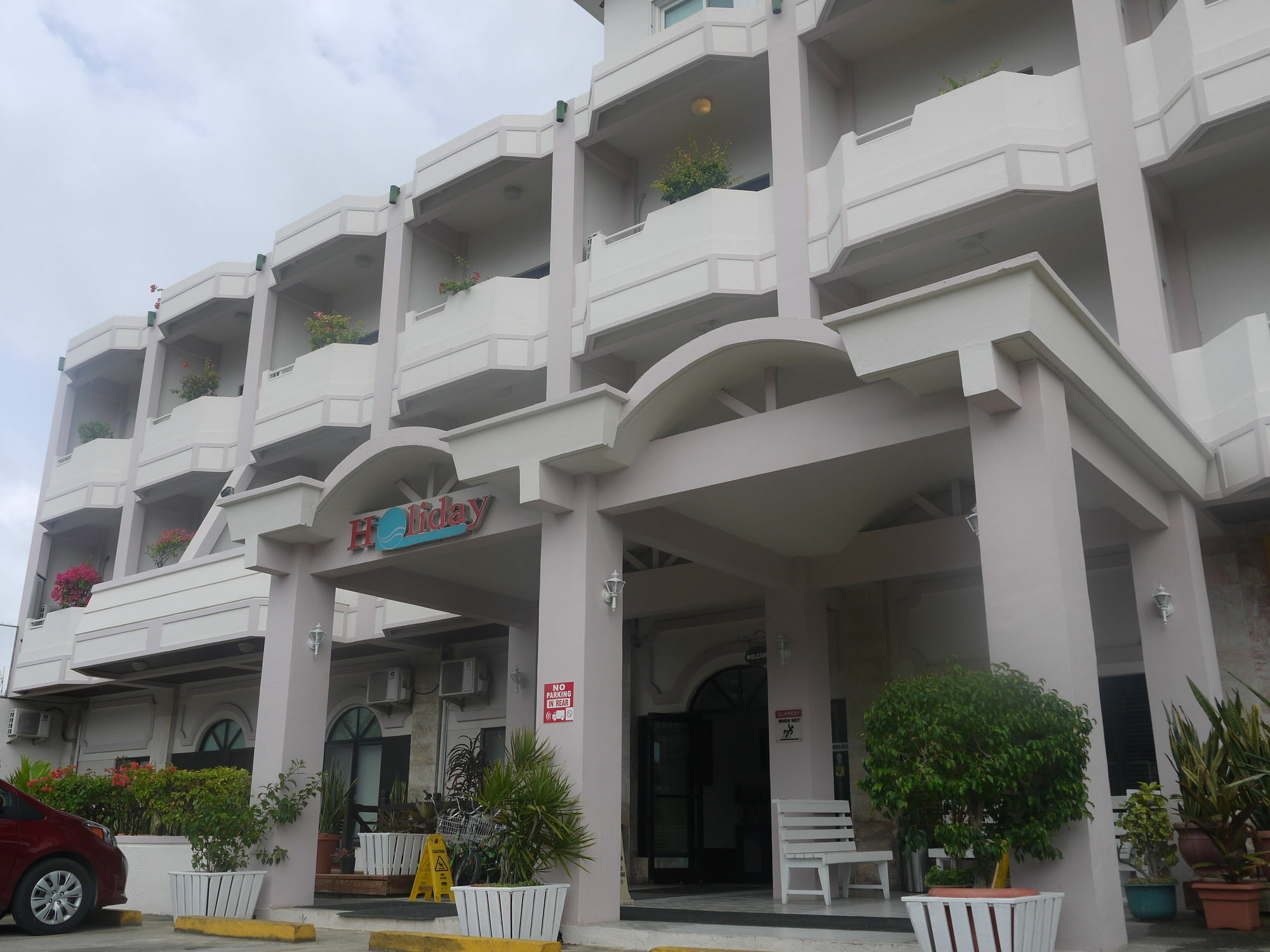 Holiday Saipan Hotel Exterior photo